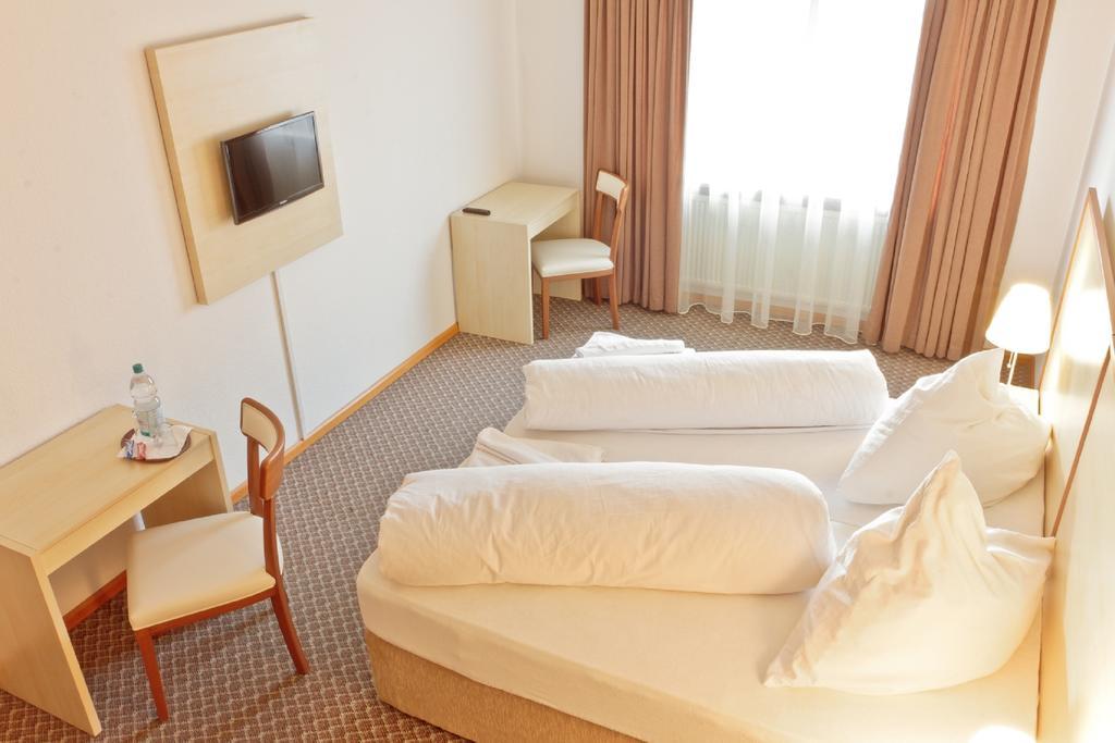 Hotel Ganita Weil Am Rhein Szoba fotó